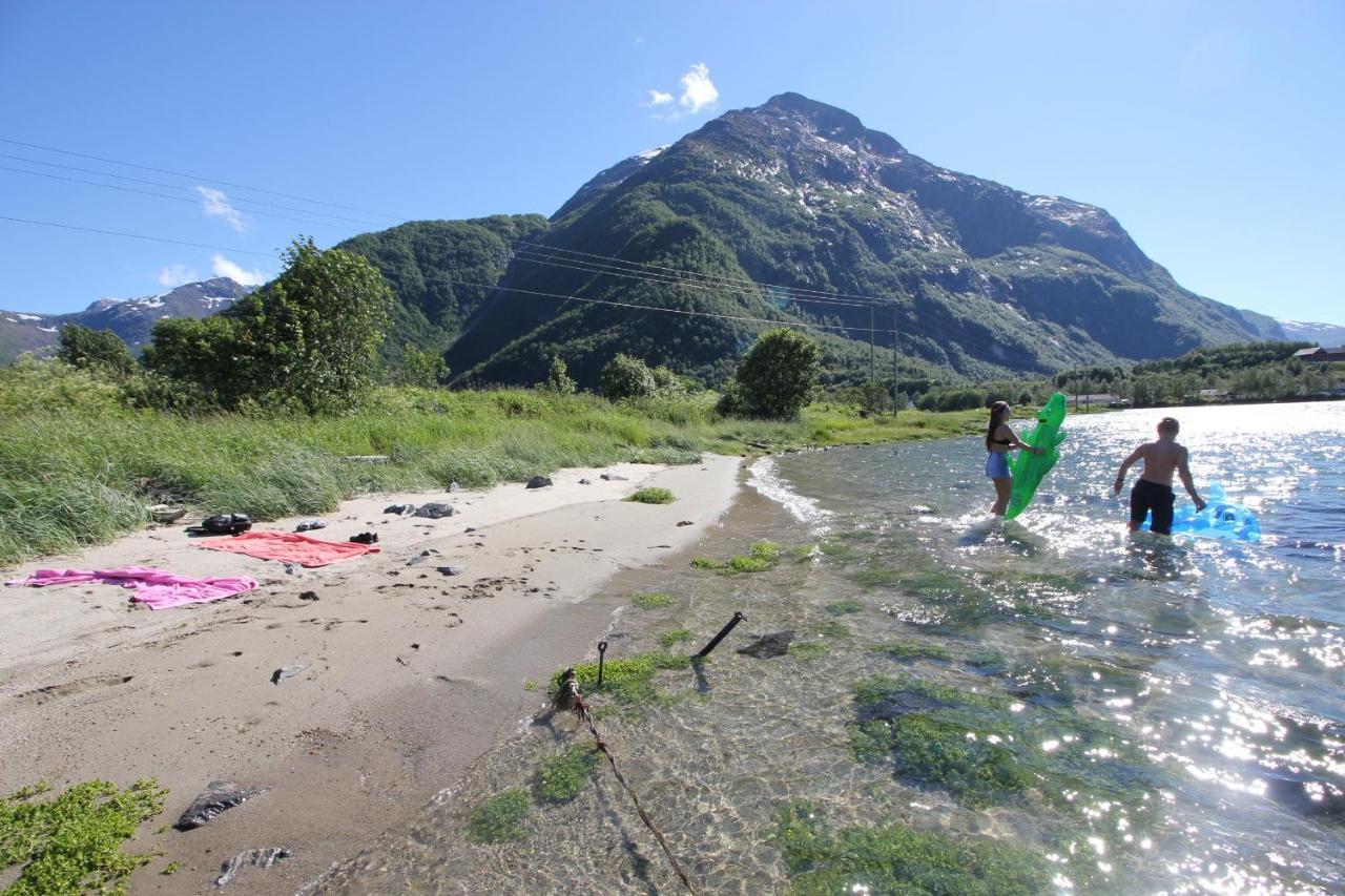 Andalsnes Hostel Exterior photo